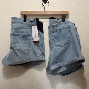 Isabel Light Blue Maternity Denim Women Shorts, Size 10